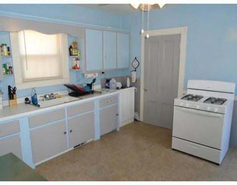 6 Middle St, Stoneham, MA 02180 photo 4