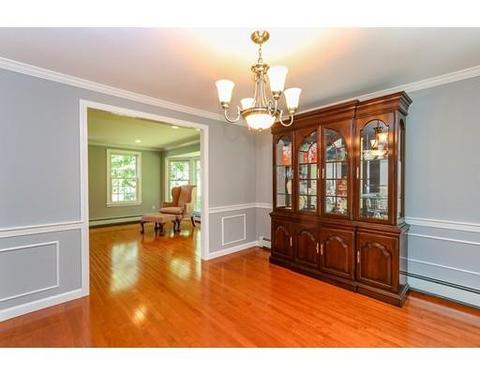 27 Crestview Dr, Millis, MA 02054 photo 9