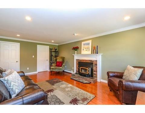 27 Crestview Dr, Millis, MA 02054 photo 12