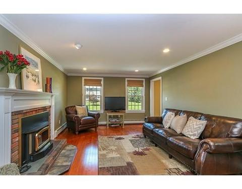 27 Crestview Dr, Millis, MA 02054 photo 11