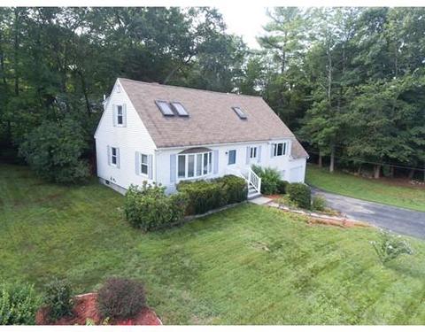 3 Paul Ave, Derry, NH 03038 photo 1