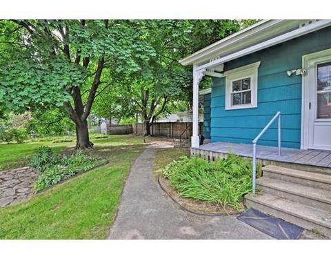 33 Baker St, Worcester, MA 01603 photo 3
