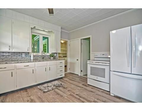 33 Baker St, Worcester, MA 01603 photo 5