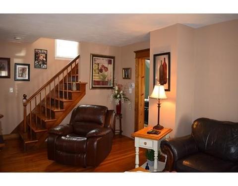 26 Montclair St, Springfield, MA 01104 photo 5