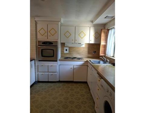 8 Doris Rd, Framingham, MA 01701 photo 3