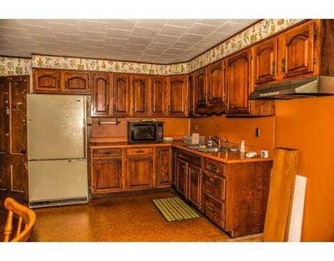 38 Bourne St, Palmer, MA 01080 photo 5