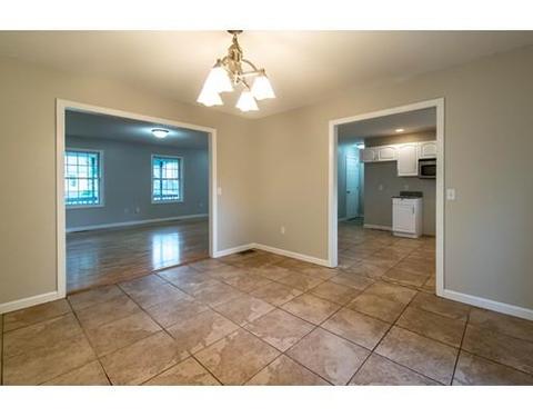 16 Bissell St, Springfield, MA 01119 photo 5