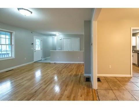 16 Bissell St, Springfield, MA 01119 photo 6