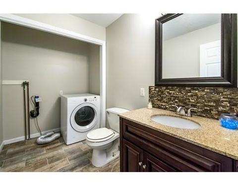 16 Bissell St, Springfield, MA 01119 photo 12