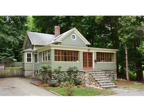 332 Maple St, Danvers, MA 01923 photo 1