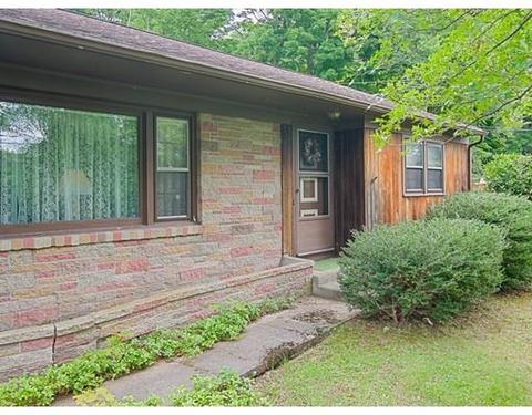 107 Minebrook Rd, Webster, MA 01570 photo 2