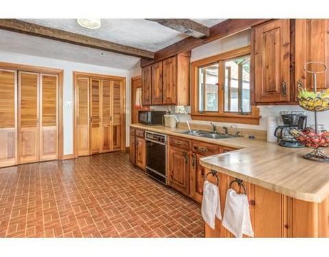 42 E Corning St, Beverly, MA 01915 photo 13