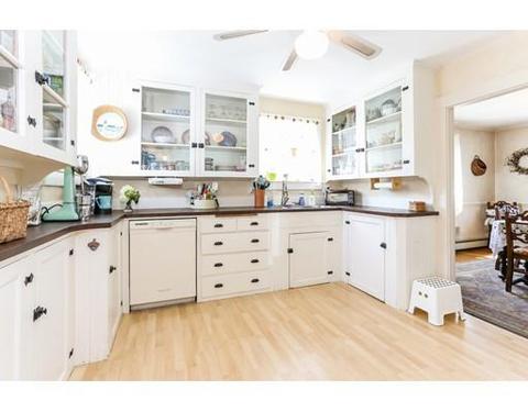 177 Martha St, Fall River, MA 02720 photo 8