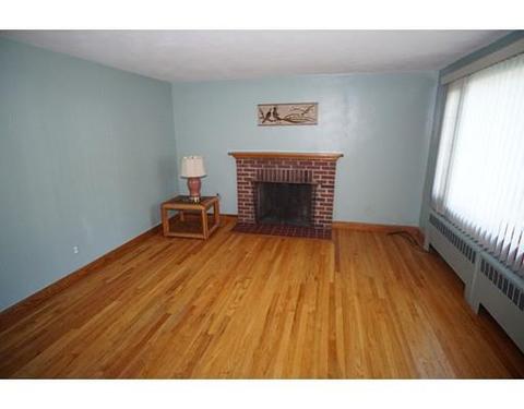 31 Strathmore St, Springfield, MA 01109 photo 9