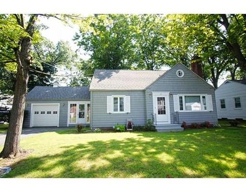 31 Strathmore St, Springfield, MA 01109 photo 2