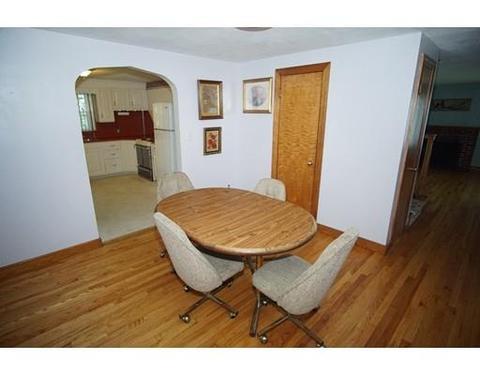 31 Strathmore St, Springfield, MA 01109 photo 8