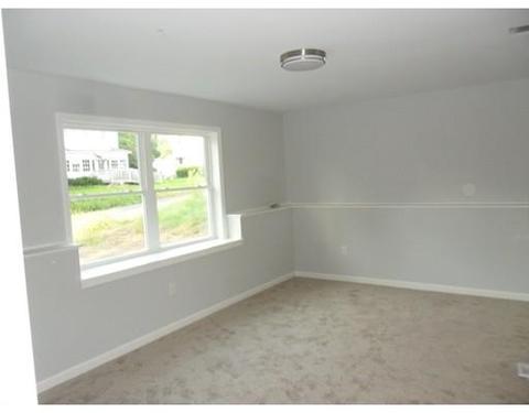 59 Maplewood Ave, Chicopee, MA 01013 photo 12