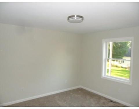 59 Maplewood Ave, Chicopee, MA 01013 photo 10