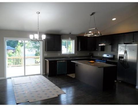59 Maplewood Ave, Chicopee, MA 01013 photo 3