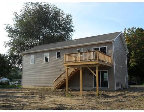 59 Maplewood Ave, Chicopee, MA 01013 photo 2