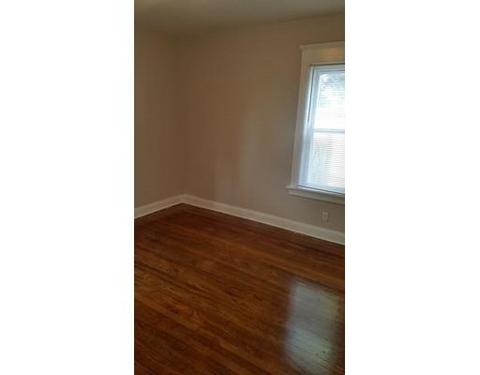 87 Edgewood St, Springfield, MA 01109 photo 6