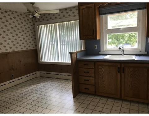 140 Acrebrook Rd, Springfield, MA 01129 photo 3