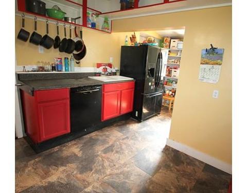58 Haskin St, Springfield, MA 01109 photo 6