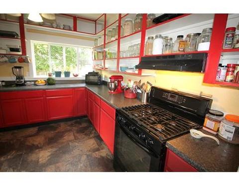 58 Haskin St, Springfield, MA 01109 photo 5