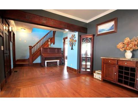 58 Haskin St, Springfield, MA 01109 photo 3