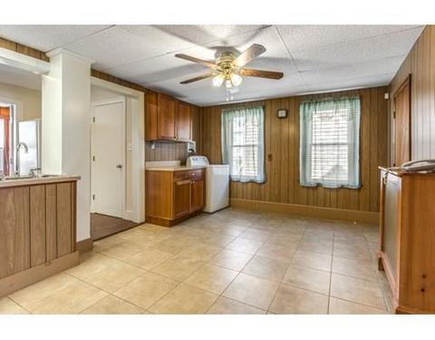 8 Burnham St, Gloucester, MA 01930 photo 3