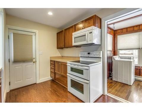 8 Burnham St, Gloucester, MA 01930 photo 5