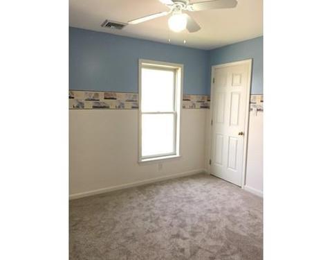 172 Vale St, Fall River, MA 02724 photo 9