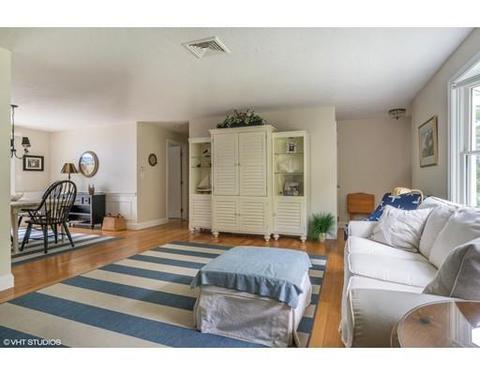 7 Surrey Ln, Barnstable, MA 02630 photo 9