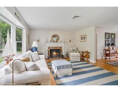 7 Surrey Ln, Barnstable, MA 02630 photo 11