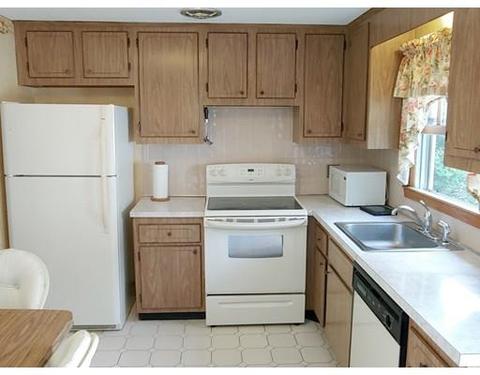 36 Oakcrest Dr, Framingham, MA 01701 photo 9