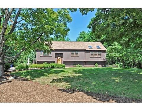 7 Lori Dr, Franklin, MA 02038 photo 2