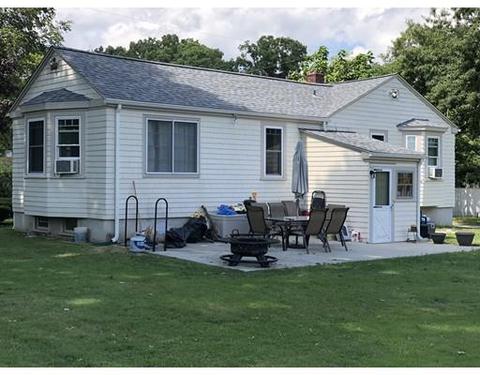 581 Ray St, Fall River, MA 02720 photo 3