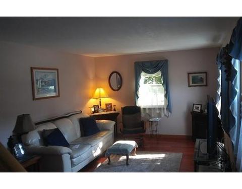 6 Cluster Cir, Springfield, MA 01118 photo 9