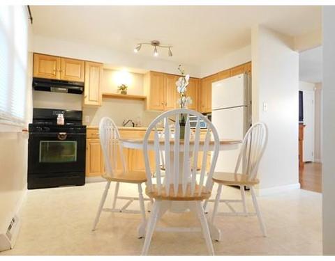 96 Laurence St, Springfield, MA 01104 photo 6