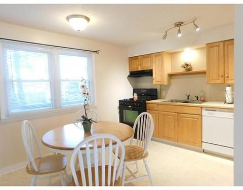 96 Laurence St, Springfield, MA 01104 photo 5