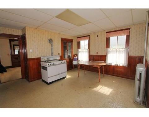 40 Mendon St, Worcester, MA 01604 photo 2