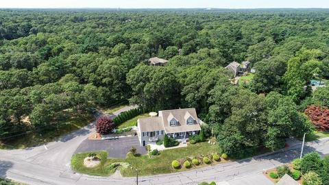 32 James Cir, Mashpee, MA 02649 photo 2