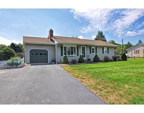 26 Dean St, Raynham, MA 02767 photo 2