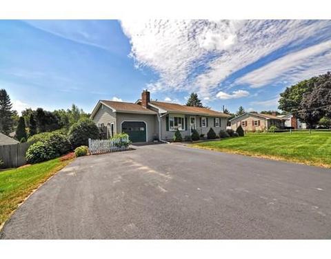 26 Dean St, Raynham, MA 02767 photo 4