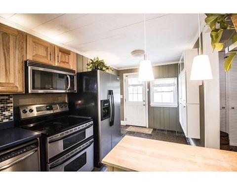 511 Orchard St, Raynham, MA 02767 photo 4