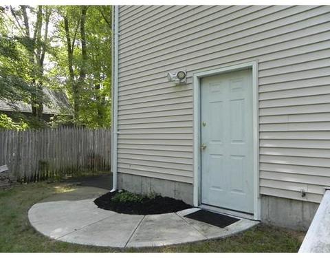 35 Senator St, Springfield, MA 01129 photo 10