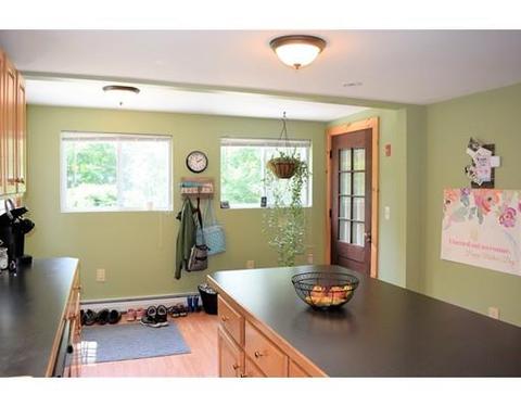 44 High St, Erving, MA 01344 photo 5