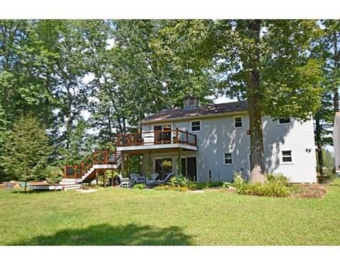 54 Oliver St, Easthampton, MA 01027 photo 3