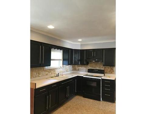 40 Acacia St, Fall River, MA 02720 photo 2