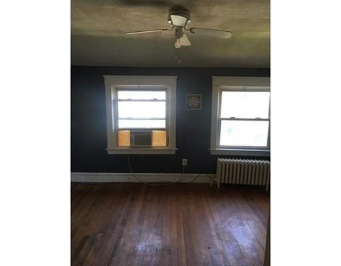40 Acacia St, Fall River, MA 02720 photo 8